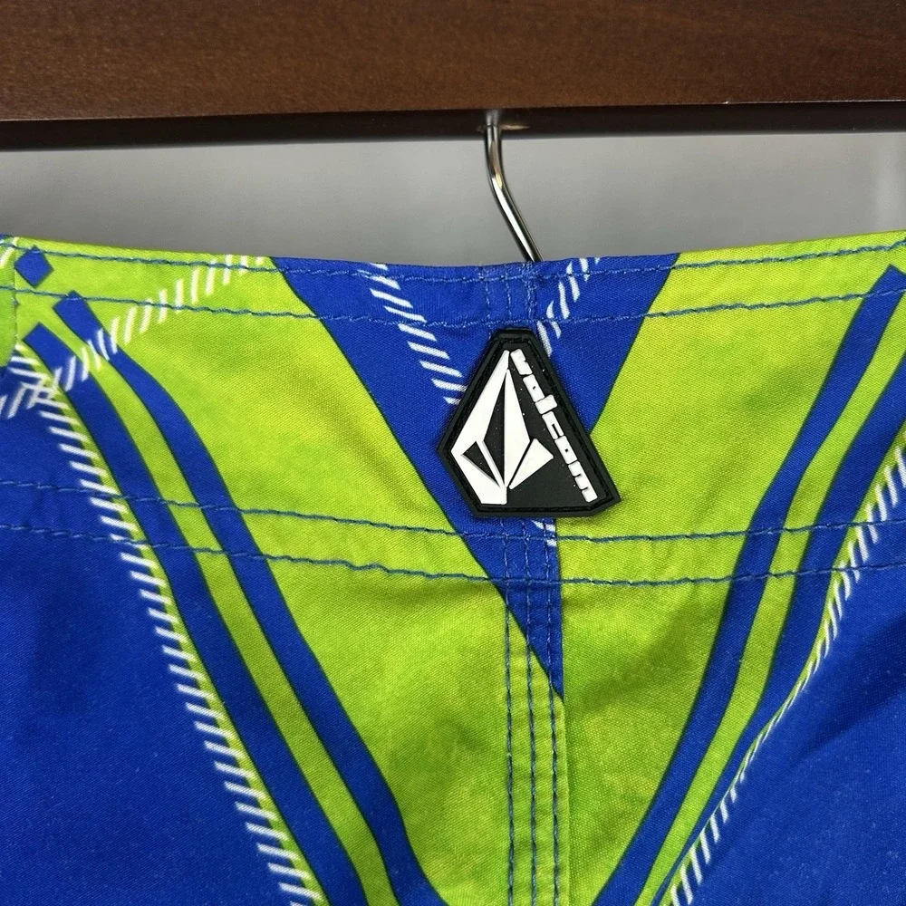 Volcom 4 Way Swim Trunks Men Board Shorts Surf Skater Blue Green‎ Pattern 28